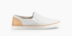 Women's UGG Adley Perf WHITE