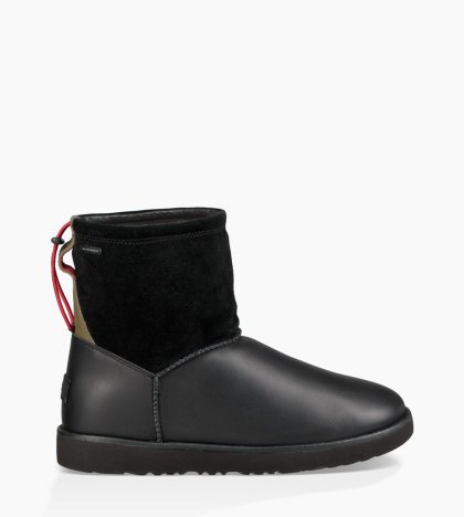 Men\'s UGG Classic Toggle Waterproof BLACK