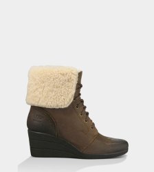 UGG® Zea Boots CHOCOLATE
