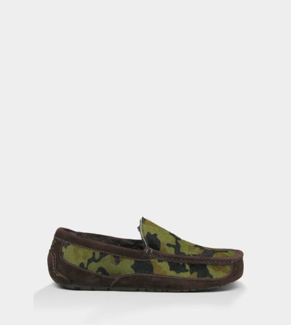 UGG® Ascot Camo boasts STOUT
