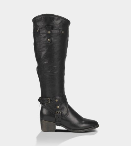 UGG® Cortona Boots Black