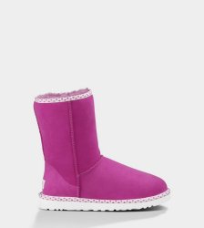UGG® Classic Short Hearts FRUIT OF FUCHSIA