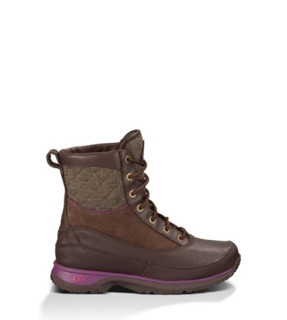 UGG® Carora Boots CHOCOLATE