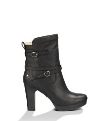 UGG OLIVIA BOOTS BLACK