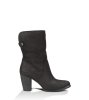 UGG LAYNA BOOTS BLACK