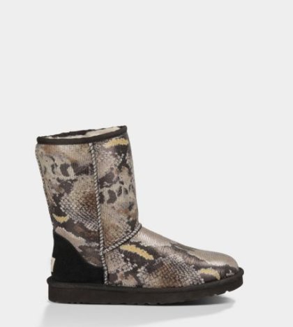 UGG CLASSIC SHORT SNAKE BLACK