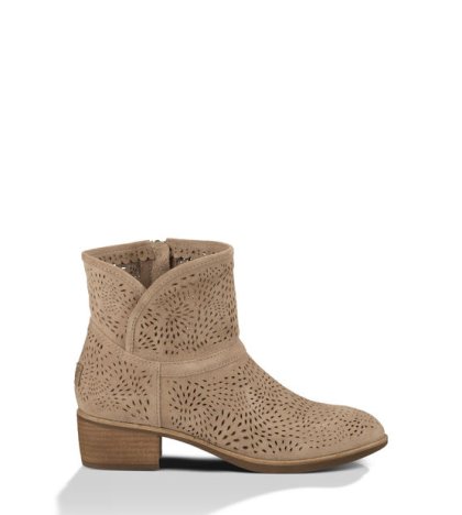 UGG® DARLING SEAWEED PERF FAWN