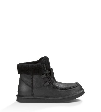 UGG® Cypress Boots BLACK