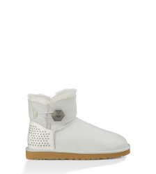 UGG® Mini Bailey Button Geo Perf WHITE
