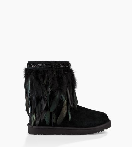 UGG CLASSIC SHORT PEACOCK BOOTS BLACK