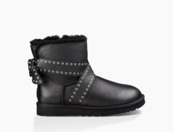 UGG CAMERON BOOTS BLACK